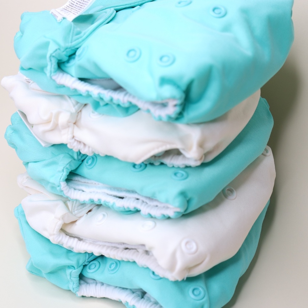 bumGenius freetime diapers in VGUC- 5 count
